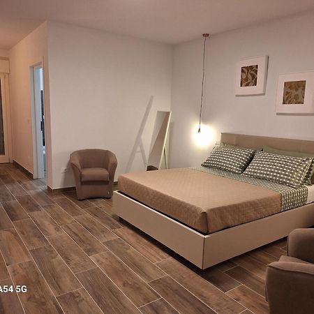 Lgo Apartments Portocannone Екстериор снимка